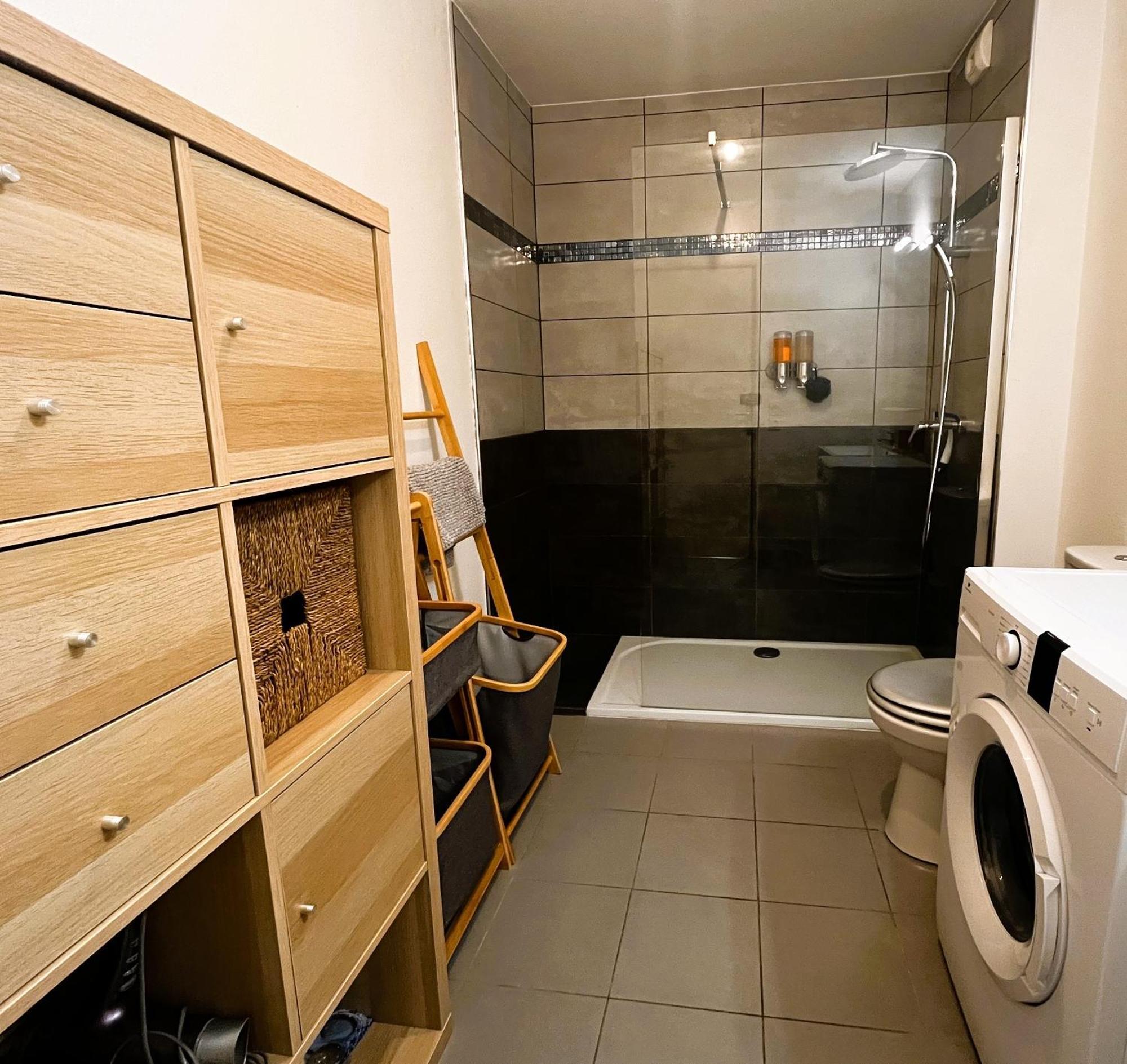 Appart Romarin - Proche Gare - Cosy Miramas Ngoại thất bức ảnh